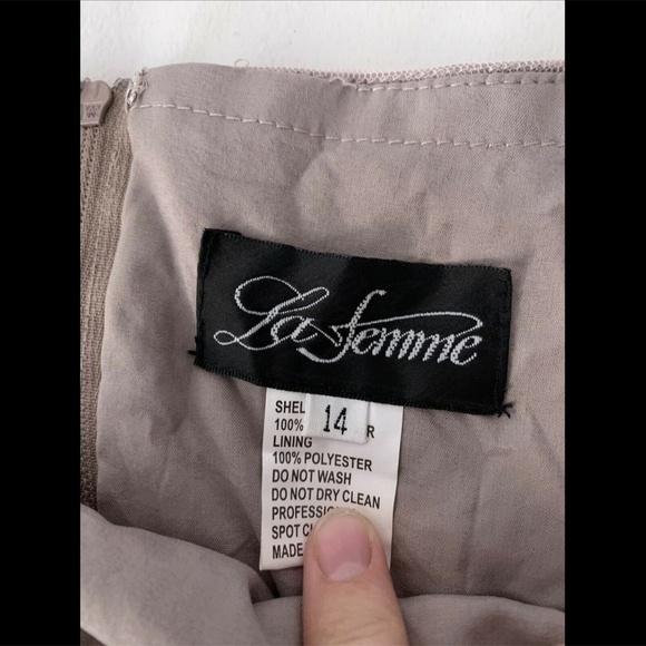 NEW La‎ Femme Beaded Top Ruched Crepe Satin Gown [SZ 14 ] - Picture 4 of 12